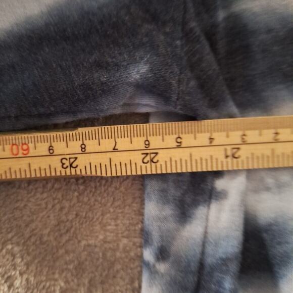 Champions Grand Prix 1979 Tie Dye Blue Size XL Short Sleeves Racing Tee - Picture 6 of 6